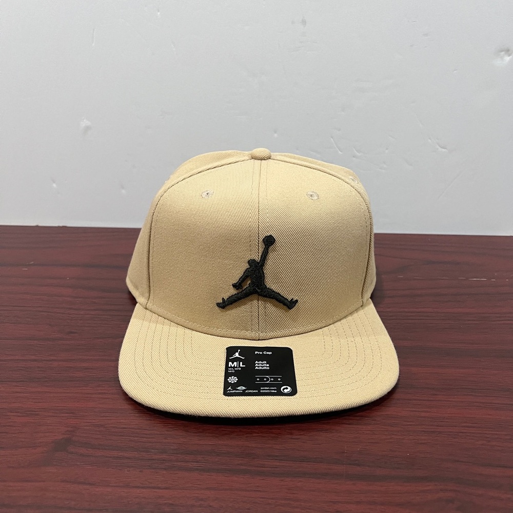 Jordan, Snapback, Pro Cap, FD5184 200, Beige & Black